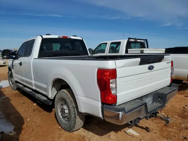 1FT7X2A62NEF88633 2022 FORD F250 - Image 2