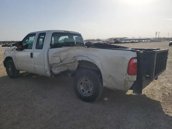 1FT7X2A63GEB44440 2016 FORD F250 - Image 2