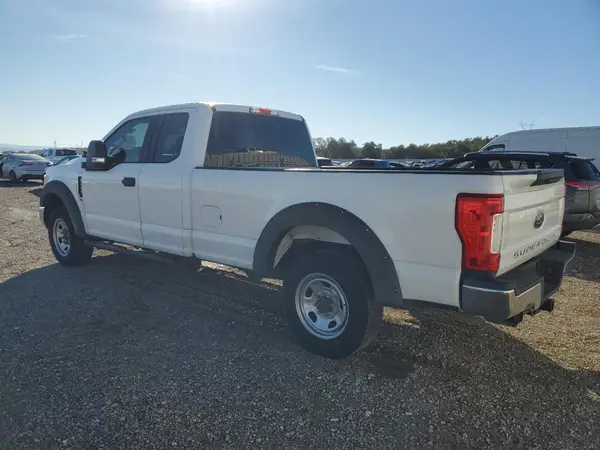 1FT7X2A64HEF22055 2017 FORD F250 - Image 2