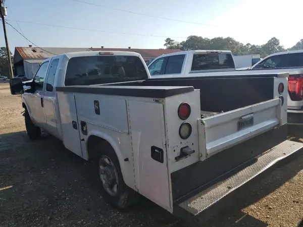 1FT7X2A65GEB82610 2016 FORD F250 - Image 2