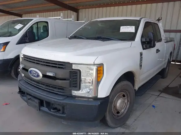 1FT7X2A65HEC33329 2017 FORD F250 - Image 2