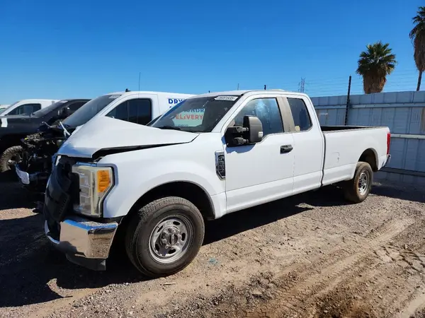 1FT7X2A65HEE35202 2017 FORD F250 - Image 2