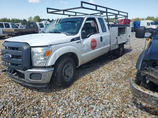 1FT7X2A66GEB75519 2016 FORD F250 - Image 2