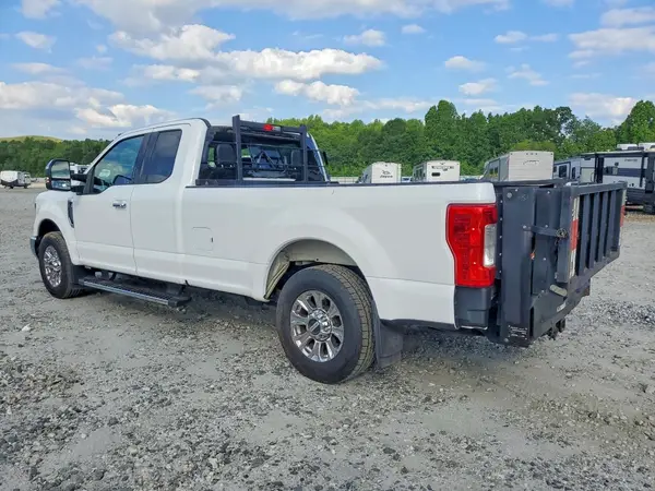 1FT7X2A66HEB82892 2017 FORD F250 - Image 2