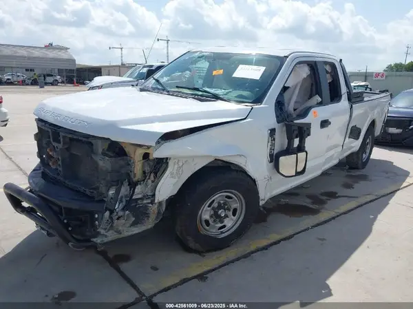 1FT7X2A68JEC68131 2018 FORD F250 - Image 2