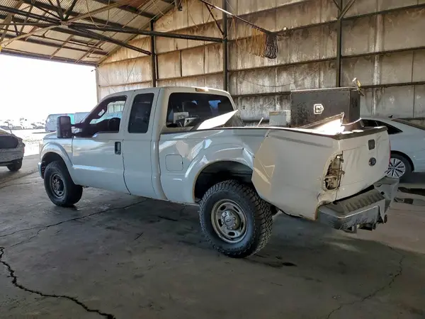 1FT7X2A69GEB25018 2016 FORD F250 - Image 2