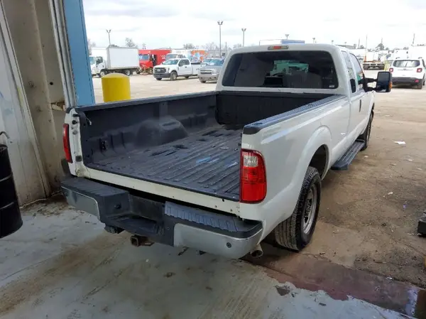 1FT7X2A69GED30564 2016 FORD F250 - Image 2