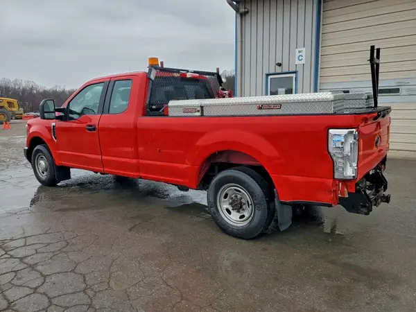 1FT7X2A69JEB53389 2018 FORD F250 - Image 2