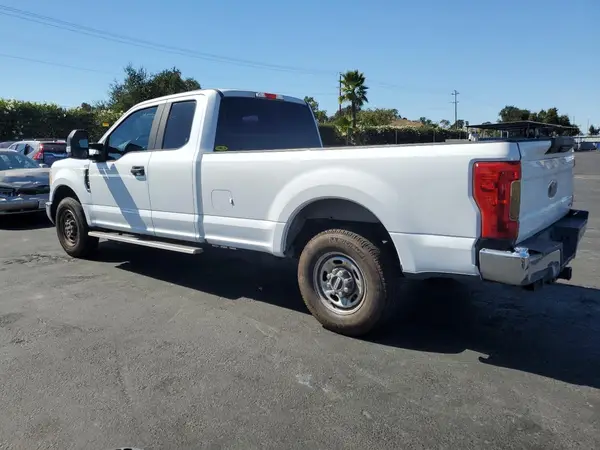 1FT7X2A6XHEB78103 2017 FORD F250 - Image 2
