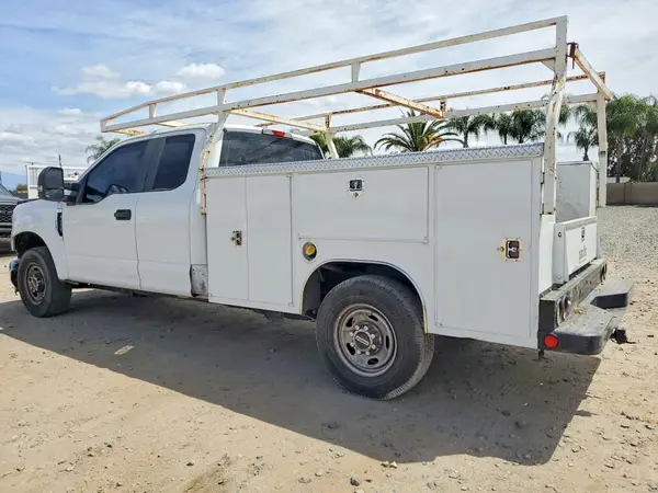 1FT7X2A6XHED19428 2017 FORD F250 - Image 2