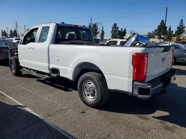 1FT7X2AA1SEC59633 2025 FORD F250 - Image 2