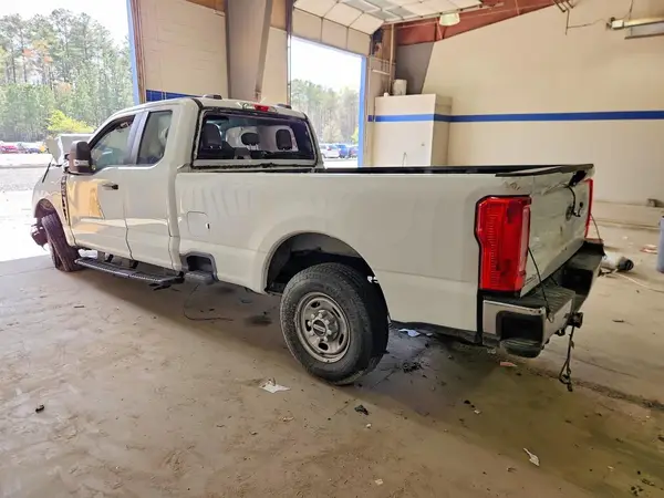 1FT7X2AA8PEC14163 2023 FORD F250 - Image 2