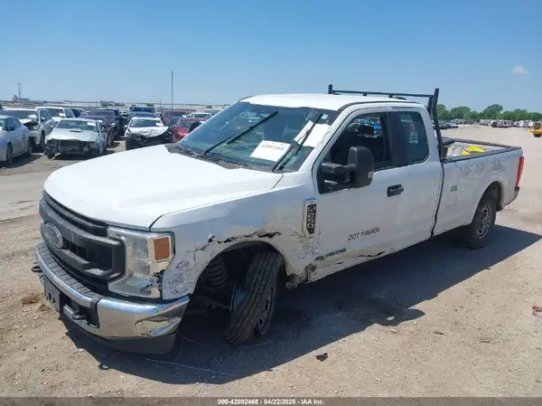 1FT7X2AT9NEF22909 2022 FORD F250 - Image 2