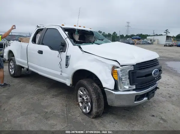 1FT7X2B60HEB60899 2017 FORD F250 - Image 1