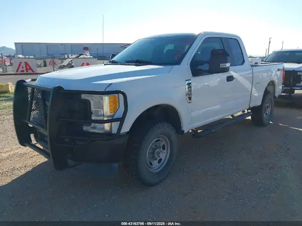 1FT7X2B60HEF18261 2017 FORD F250 - Image 2
