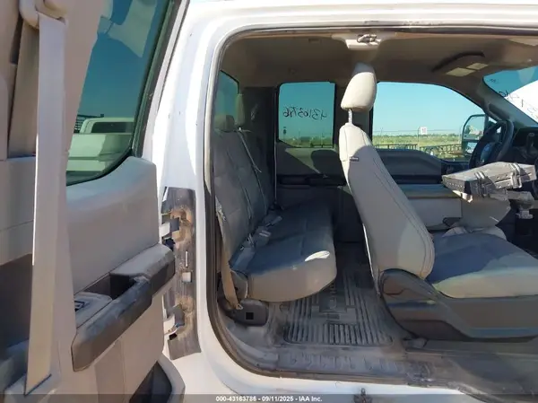 1FT7X2B60HEF18261 2017 FORD F250 - Image 8