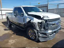 1FT7X2B60JED01881 2018 FORD F250