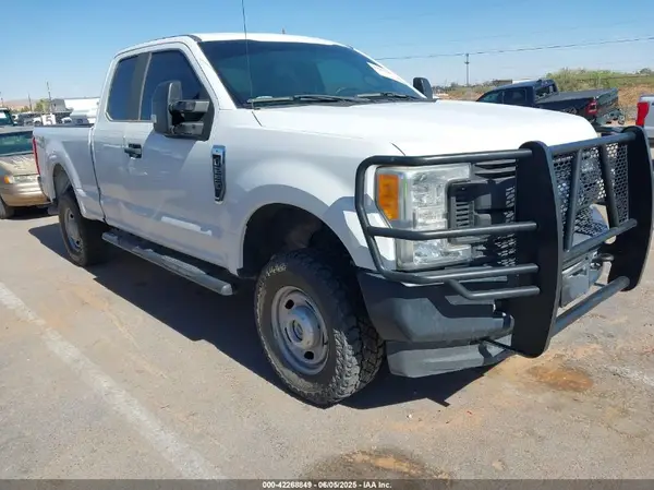 1FT7X2B61HEF24649 2017 FORD F250 - Image 1