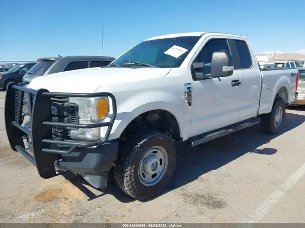 1FT7X2B61HEF24649 2017 FORD F250 - Image 2