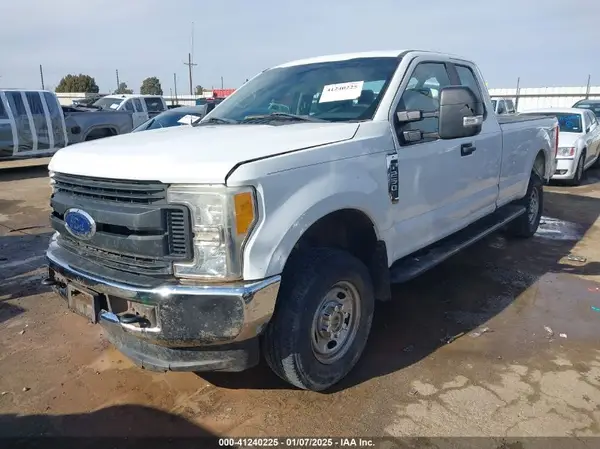 1FT7X2B63HEF34955 2017 FORD F250 - Image 2