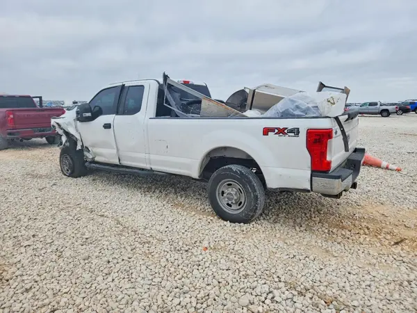 1FT7X2B63JEB34061 2018 FORD F250 - Image 2