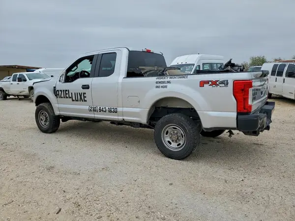 1FT7X2B63JEC46018 2018 FORD F250 - Image 2