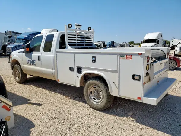 1FT7X2B64GEB39844 2016 FORD F250 - Image 2