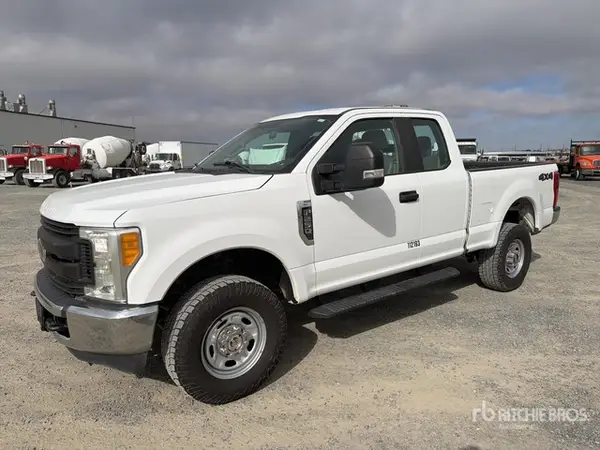 1FT7X2B64HEB79052 2017 FORD F250 - Image 1