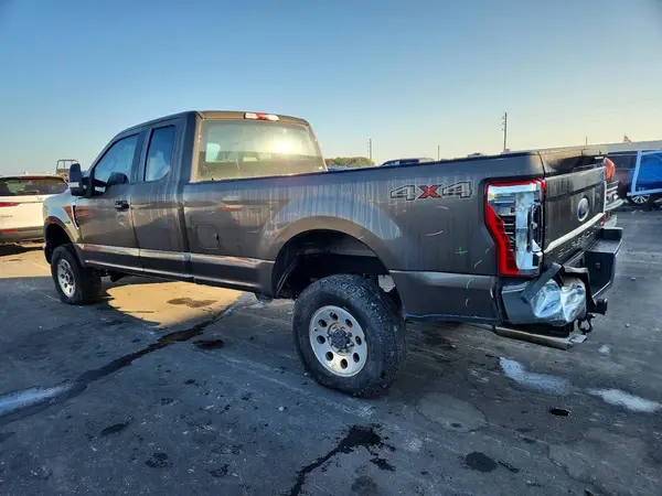 1FT7X2B64HEB88396 2017 FORD F250 - Image 2