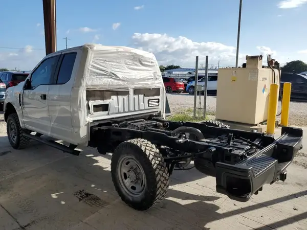 1FT7X2B64HEC34423 2017 FORD F250 - Image 2