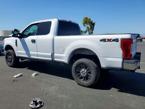 1FT7X2B64HED27054 2017 FORD F250 - Image 2