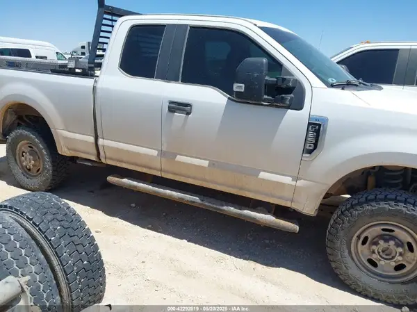 1FT7X2B64HED35283 2017 FORD F250 - Image 1