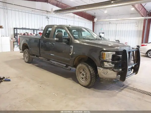 1FT7X2B64JEB31377 2018 FORD F250 - Image 1