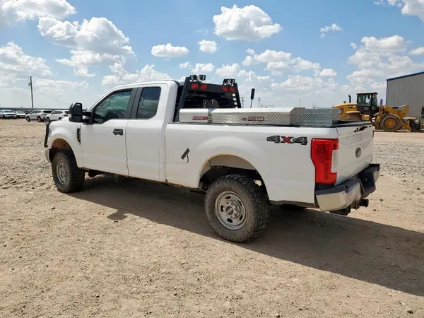 1FT7X2B64JEB40015 2018 FORD F250 - Image 2