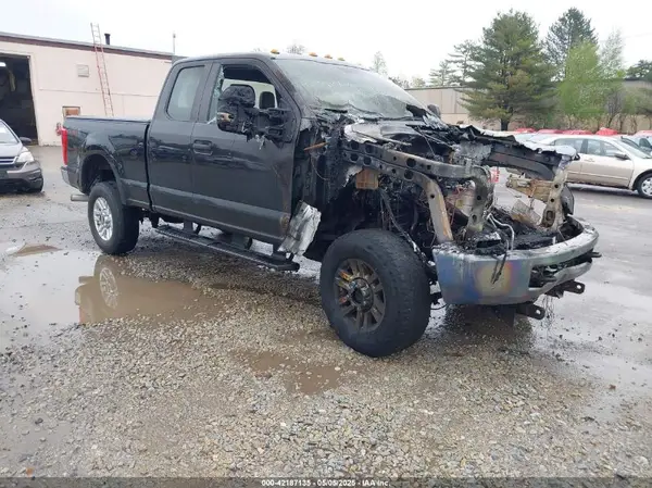 1FT7X2B65HEE77237 2017 FORD F250 - Image 1