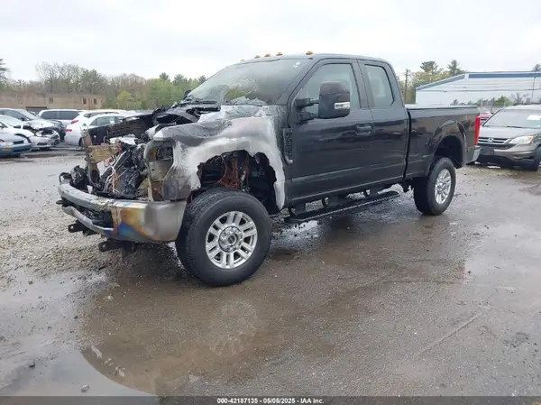 1FT7X2B65HEE77237 2017 FORD F250 - Image 2