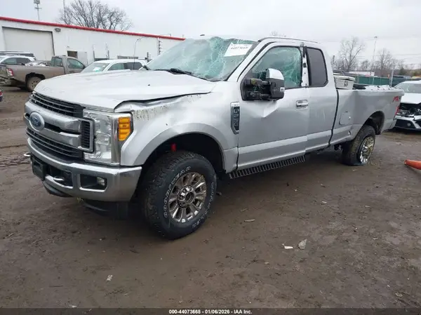 1FT7X2B65HEE80249 2017 FORD F250 - Image 2