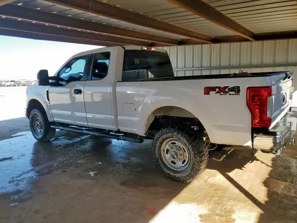 1FT7X2B65HEF34228 2017 FORD F250 - Image 2