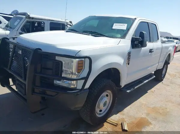 1FT7X2B66KED43263 2019 FORD F250 - Image 2