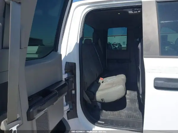 1FT7X2B66KED43263 2019 FORD F250 - Image 8