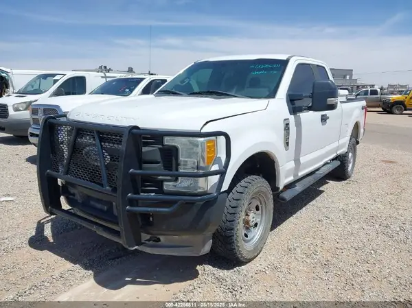 1FT7X2B67HEB14146 2017 FORD F250 - Image 2