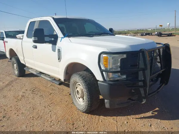 1FT7X2B67HEB92247 2017 FORD F250 - Image 1