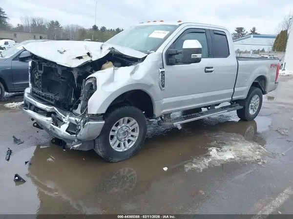 1FT7X2B67HED29073 2017 FORD F250 - Image 2