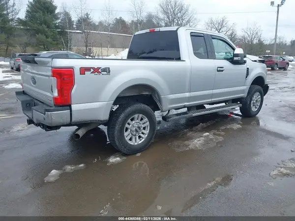 2017 FORD F250 IAAI lot 44365388 auction photo 4