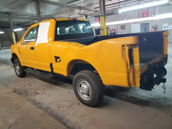 1FT7X2B67HEE36687 2017 FORD F250 - Image 2