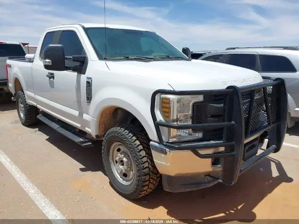 1FT7X2B67JEB92352 2018 FORD F250 - Image 1