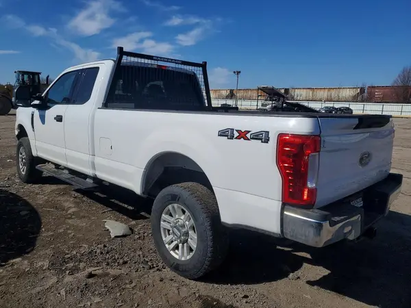 1FT7X2B68HEE61923 2017 FORD F250 - Image 2