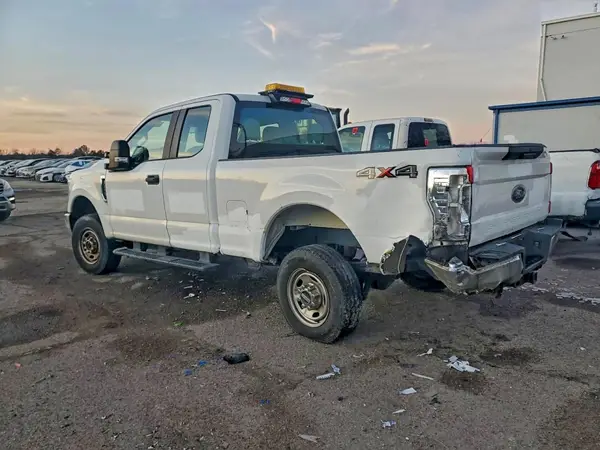 1FT7X2B69JEC51742 2018 FORD F250 - Image 2