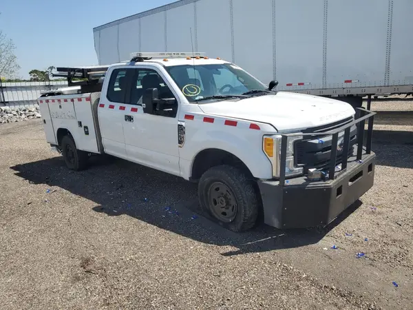 1FT7X2B6XHED49494 2017 FORD F250 - Image 1