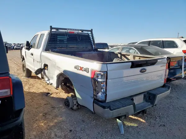 1FT7X2B6XNED84614 2022 FORD F250 - Image 2